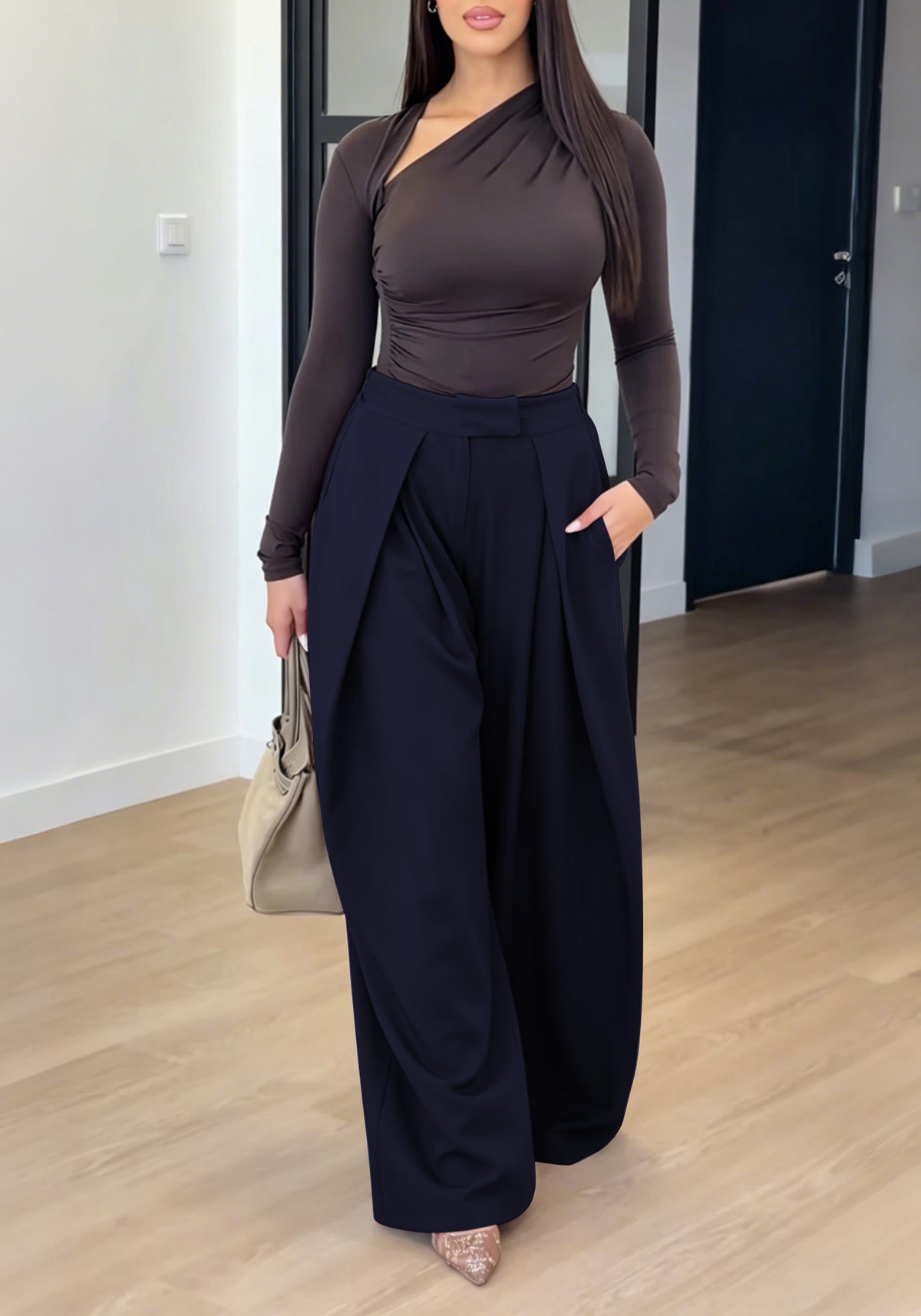 Pantalon large à pinces bleu marine, taille haute