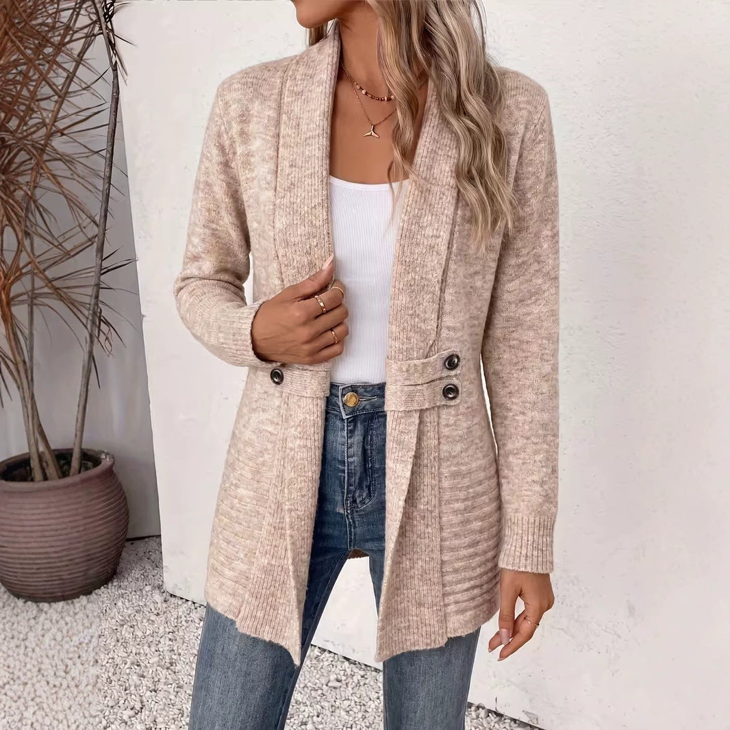 Gilet long col châle beige chiné en maille, pattes boutonnées